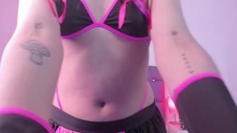   online show from February 2025 04:57:01 AM