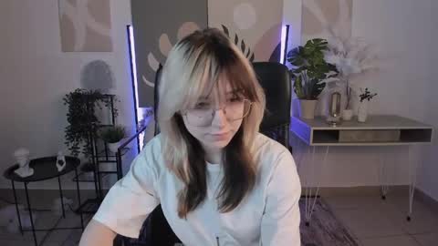 Snapshot of nyxcalderra chatting on June 2026 04:48:02 AM Nyx online show from June 2026 04:48:02 AM