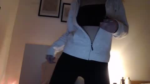 Snapshot of ocean_eyess_ chatting on November 2025 06:56:02 PM Kate my ONLYFANS katy ocean online show from November 2025 06:56:02 PM