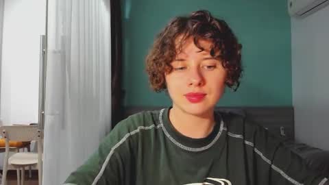 Evie online show from January 2025 01:08:01 PM