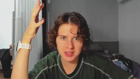 Evie online show from February 2025 01:42:02 PM