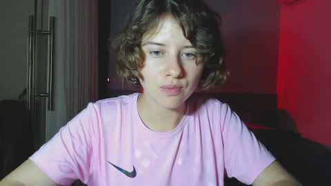 Evie online show from February 2025 04:32:01 PM