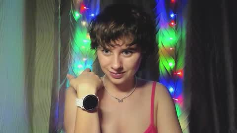 Evie online show from November 2025 04:31:02 PM