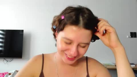 Evie online show from April 2026 07:45:01 AM