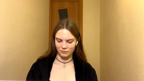Snapshot of odelynacrook chatting on September 2025 04:17:01 PM Aneta Bruno online show from September 2025 04:17:01 PM