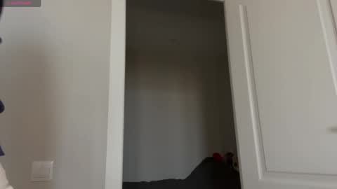 Thea online show from April 2026 04:31:01 AM