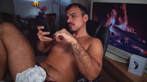 officeman7 online show from December 2024 07:47:01 PM