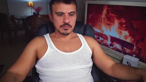 officeman7 online show from December 2024 06:06:01 PM