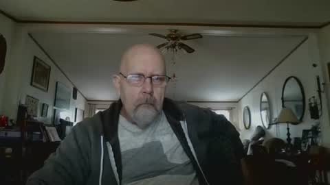 Maximus No Mo online show from November 2025 03:54:02 PM