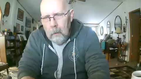 Maximus No Mo online show from December 2025 02:11:01 PM