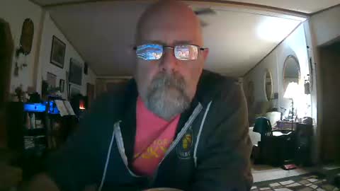 Maximus No Mo online show from December 2025 12:35:02 PM