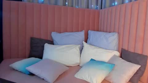 oh_kate_ online show from February 2026 02:12:02 AM