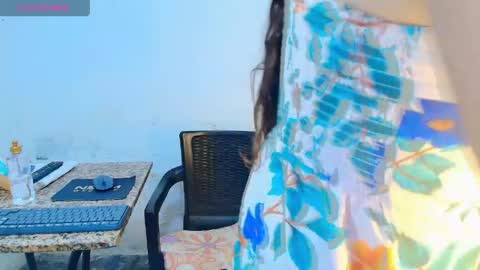 Snapshot of oh_tique chatting on June 2026 02:35:02 AM LU online show from June 2026 02:35:02 AM