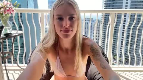 Kelly online show from March 2025 07:31:02 PM