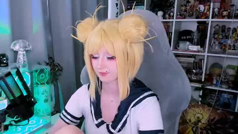 Snapshot of ohclementinee chatting on May 2026 01:05:02 PM Clementine Clem online show from May 2026 01:05:02 PM