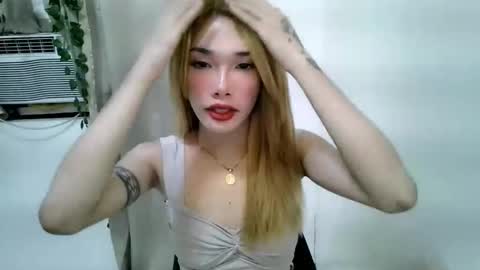 ohmyalessandraxcx online show from November 2025 08:07:01 PM