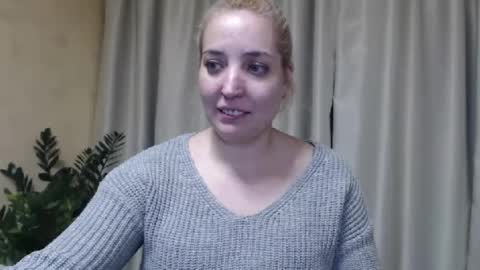 Mari online show from February 2025 09:43:02 PM