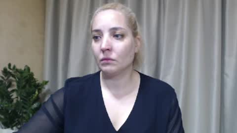 Snapshot of ohsweetmari chatting on June 2026 04:13:01 PM Mari online show from June 2026 04:13:01 PM