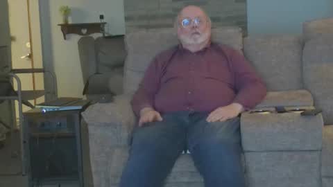 Snapshot of old_guy111 chatting on February 2026 02:18:02 AM old_guy111 online show from February 2026 02:18:02 AM