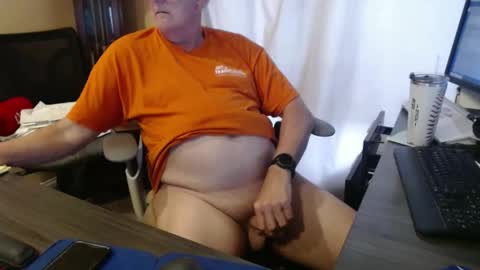 Snapshot of olderandwiser chatting on May 2026 08:15:01 PM Older and Wiser online show from May 2026 08:15:01 PM