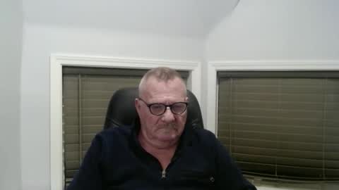 oldguybigd online show from November 2025 04:00:01 AM