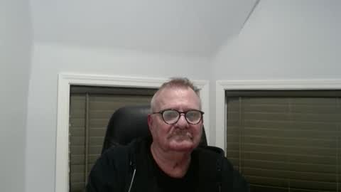 oldguybigd online show from November 2025 06:58:01 AM