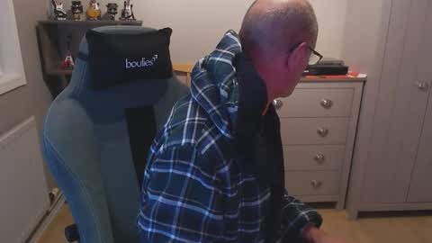 Snapshot of oldveteranuk chatting on September 2025 04:56:01 AM oldveteranuk online show from September 2025 04:56:01 AM