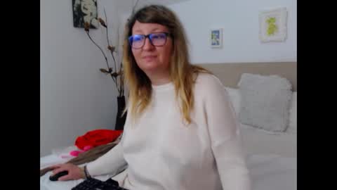 Olga Pavlova online show from April 2026 12:07:01 PM