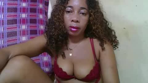 olinaa online show from April 2026 12:23:01 AM