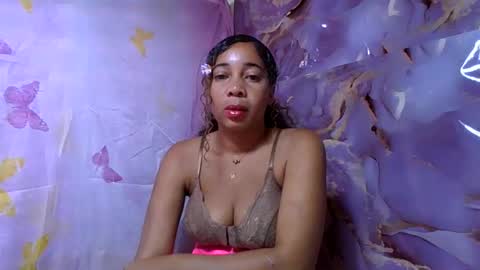 Snapshot of olinaa chatting on June 2026 05:12:01 AM olinaa online show from June 2026 05:12:01 AM