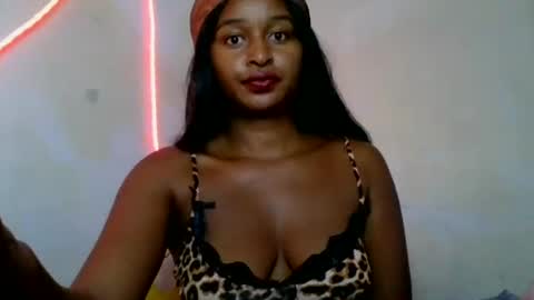 Snapshot of olinah610 chatting on June 2026 12:55:02 PM olinah610 online show from June 2026 12:55:02 PM