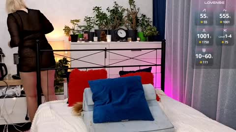 OliSunny Olivia online show from December 2024 02:19:01 AM