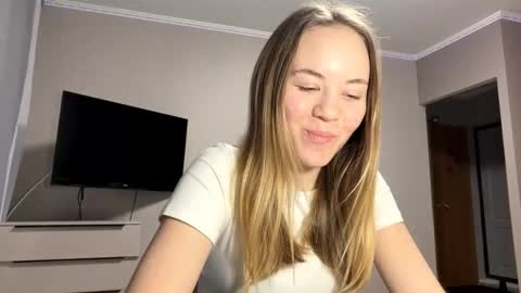 Snapshot of olivaservant chatting on December 2025 10:13:02 AM Amelia online show from December 2025 10:13:02 AM