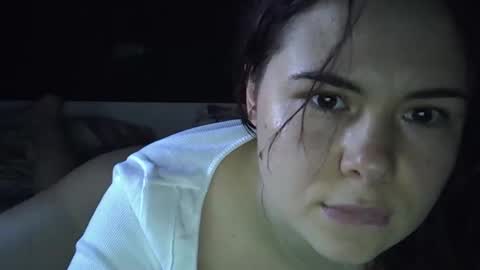 Snapshot of olivepeach chatting on April 2026 04:20:01 PM Oil online show from April 2026 04:20:01 PM