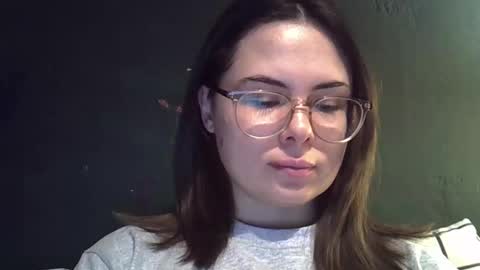 Snapshot of olivepeach chatting on May 2026 07:53:02 PM Oil online show from May 2026 07:53:02 PM