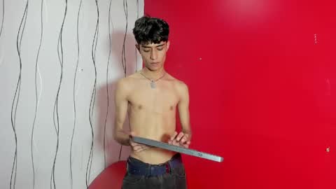 oliver2005hot online show from June 2026 09:20:02 PM