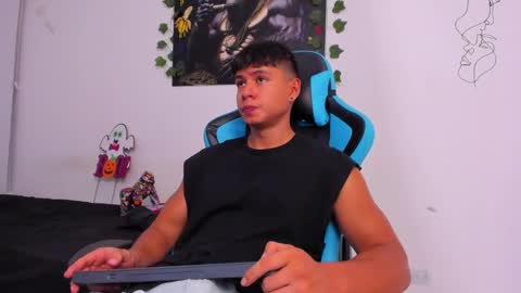 Oliver bray online show from December 2024 12:44:02 AM