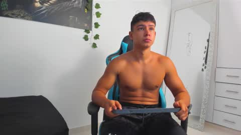 Oliver bray online show from March 2025 02:59:02 AM