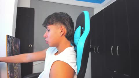 Oliver bray online show from November 2025 01:39:01 AM