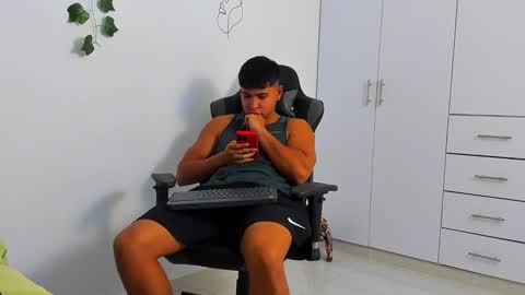 Oliver bray online show from December 2025 10:58:02 PM