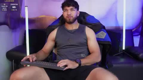 Snapshot of oliver_dallas1 chatting on June 2026 05:43:01 AM Oliver Dallas online show from June 2026 05:43:01 AM