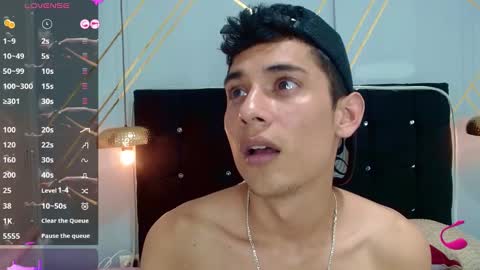Snapshot of oliver_king_sex chatting on March 2025 12:00:01 AM Oliver Smith online show from March 2025 12:00:01 AM