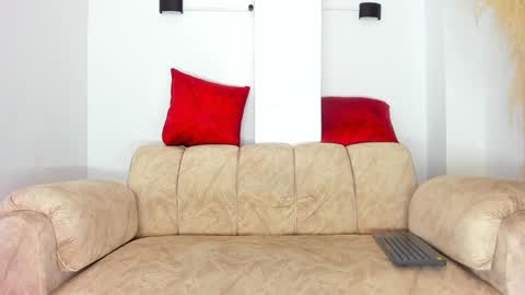 OLIVER online show from December 2024 06:03:02 AM