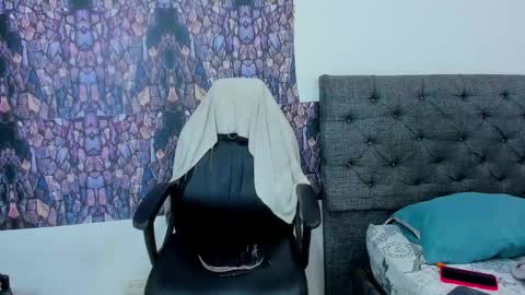 Snapshot of oliver_smith_2 chatting on February 2025 04:24:02 PM oliver_smith_2 online show from February 2025 04:24:02 PM