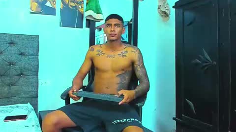 Snapshot of oliver_smith_2 chatting on November 2025 03:00:01 PM oliver_smith_2 online show from November 2025 03:00:01 PM