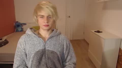 Oliver online show from December 2025 01:43:01 AM