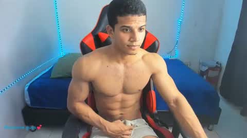 Snapshot of oliver_thompsson chatting on June 2026 03:25:01 AM oliver thompsson online show from June 2026 03:25:01 AM