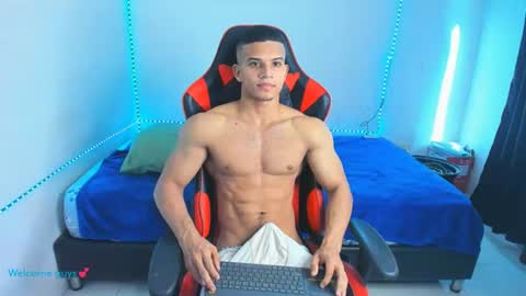 Snapshot of oliver_thompsson chatting on July 2026 01:28:02 PM oliver thompsson online show from July 2026 01:28:02 PM