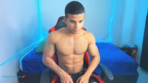 Snapshot of oliver_thompsson chatting on July 2026 07:32:02 PM oliver thompsson online show from July 2026 07:32:02 PM