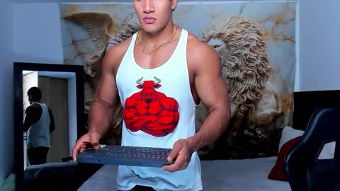 oliver_tommy online show from November 2025 02:32:01 PM